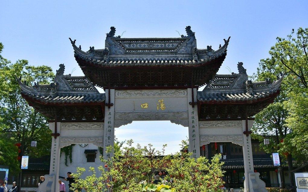 当年王刚一锤砸掉2亿的真古董，结果被告上法庭求赔偿，后来如何